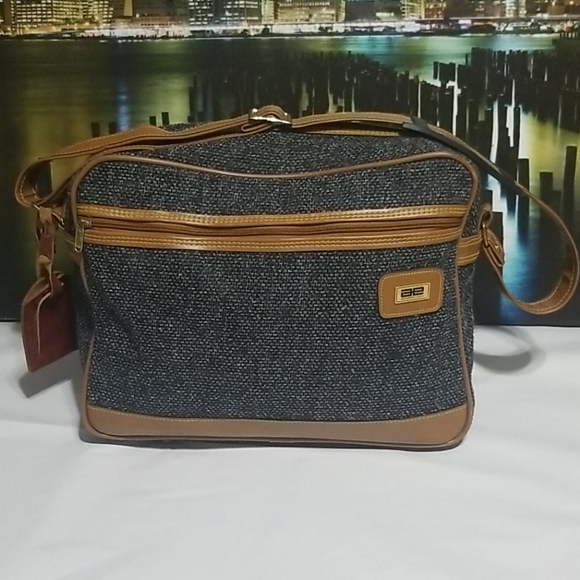 Amelia Earhart Handbags - Sale *90s Amelia Earhart Travel Bag